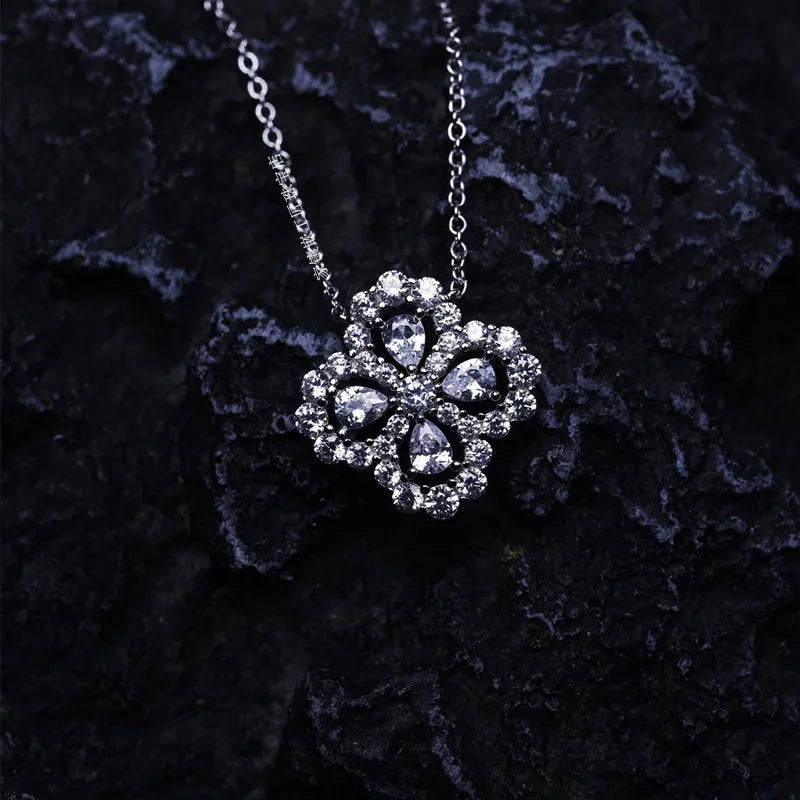 CN Guangdong Four Leaf Clover Diamond Clavicle Necklace