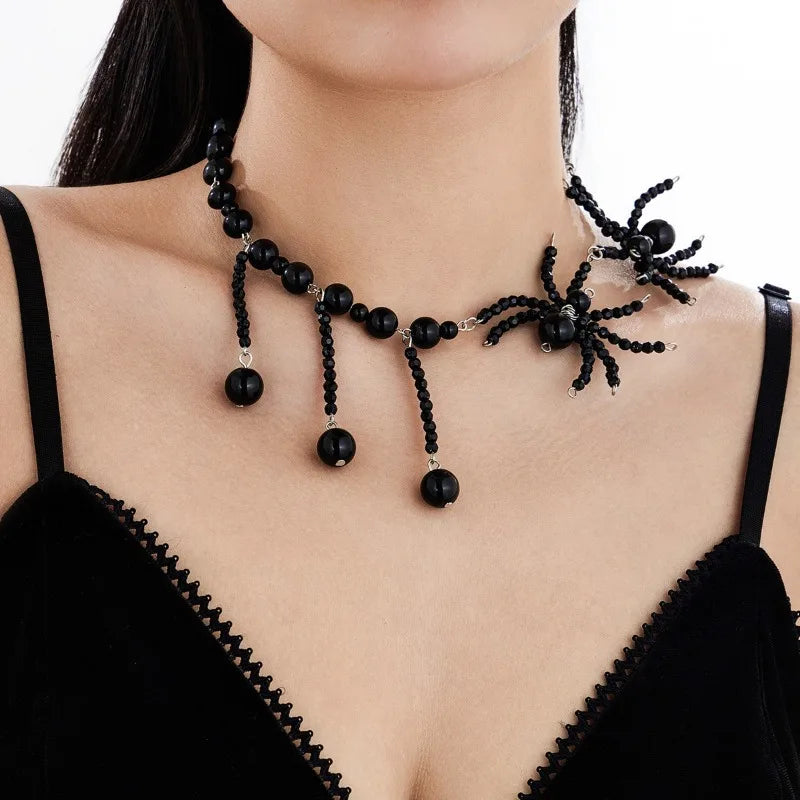 Guangdong Crystal Woven Spider Necklace Halloween Style