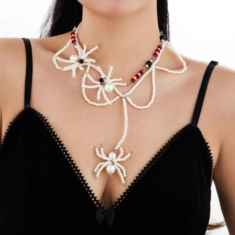 Guangdong Crystal Woven Spider Necklace Halloween Style