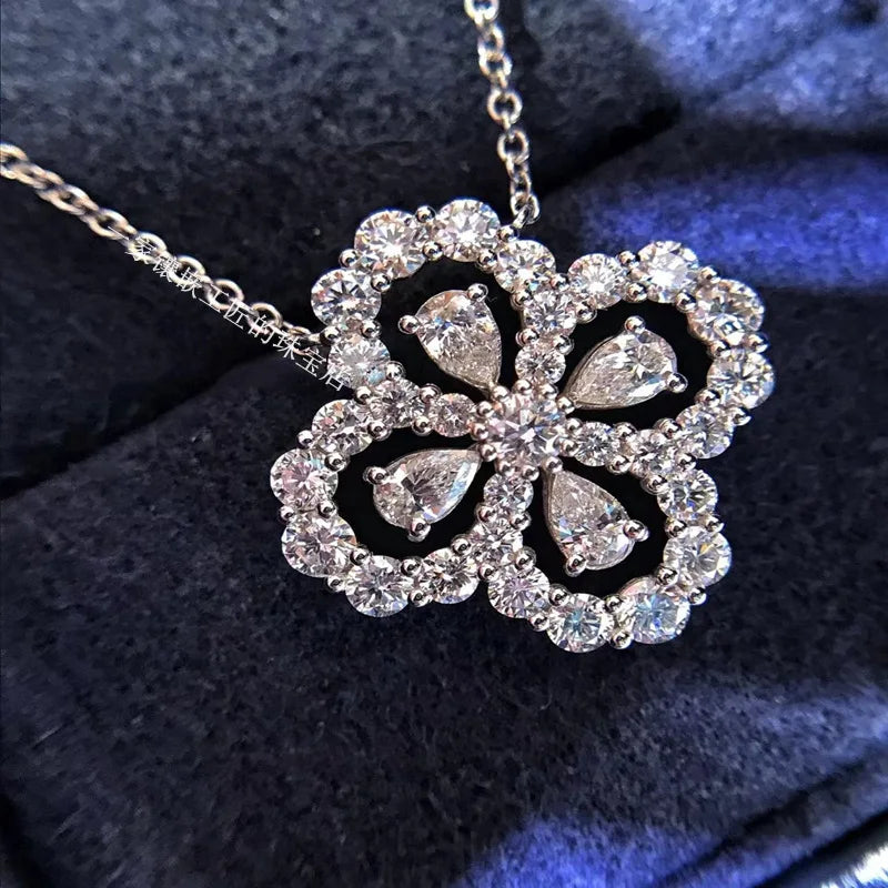 CN Guangdong Four Leaf Clover Diamond Clavicle Necklace