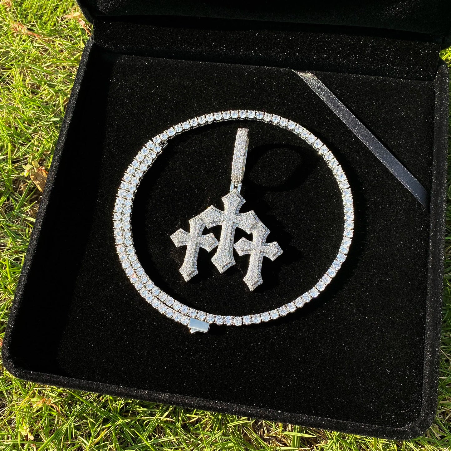 Aokaishen Iced Out Cross Necklace for Women Fashion Jewelry