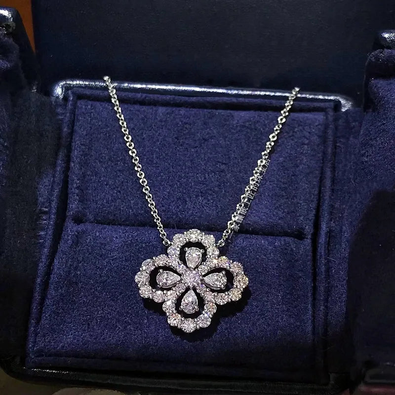 CN Guangdong Four Leaf Clover Diamond Clavicle Necklace